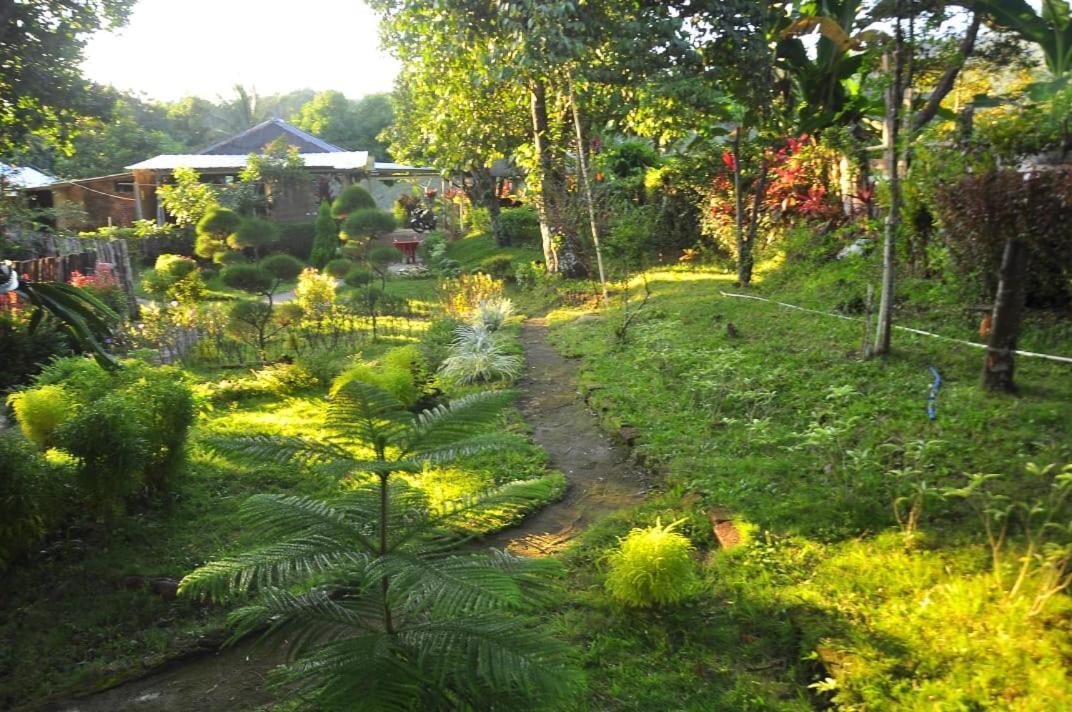 Pondok Guru Bakti Cottage Senaru Eksteriør billede