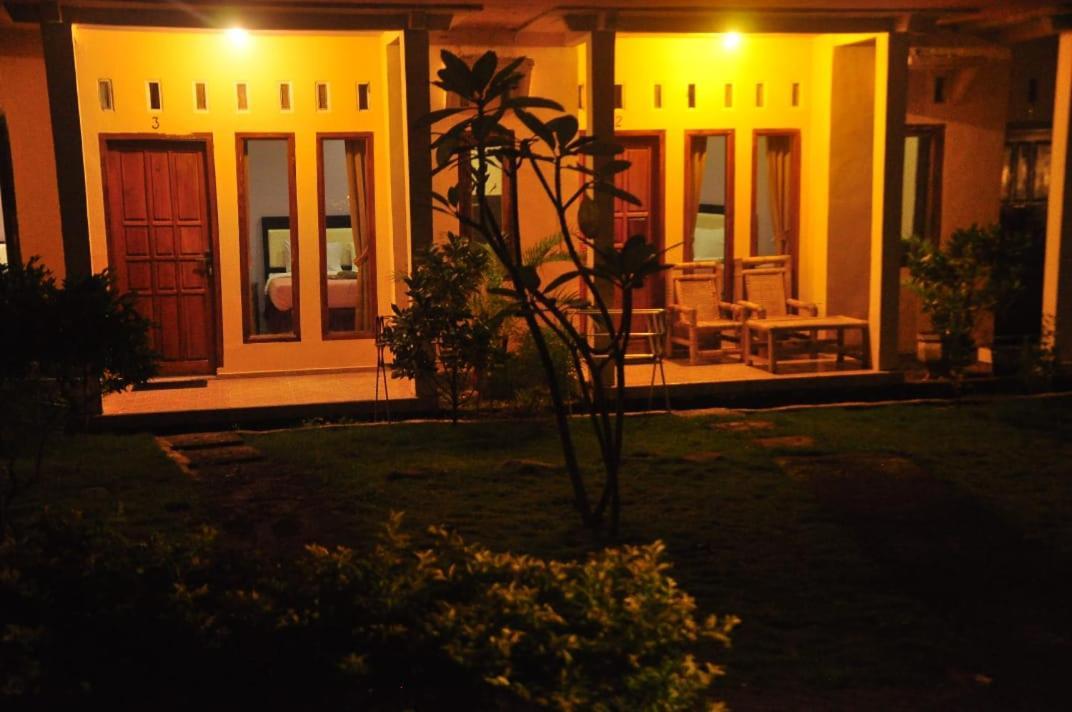 Pondok Guru Bakti Cottage Senaru Eksteriør billede